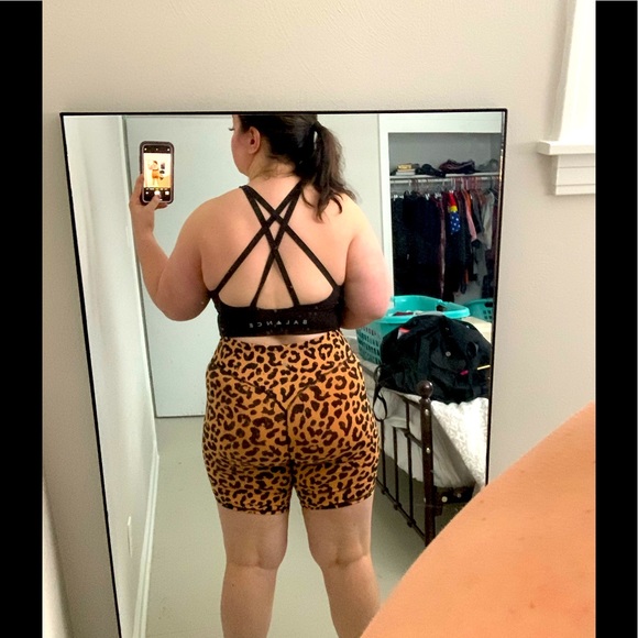 Meet your Posher, Elizabeth - Picture 4 of 4